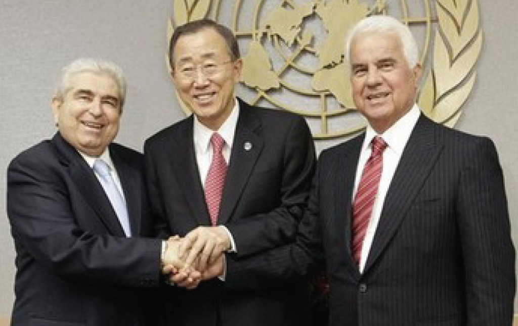 TRNC President Dervis Eroğlu and Greek Cypriot Leader Dimitris Christophias with the U.N General Secretary Ban ki-Moon.