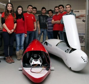 bir litreyle bin kilometre giden aracı yaptılar