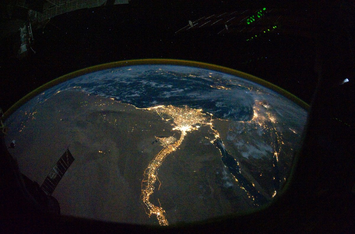 Uzaydan Dünyamıza bakış