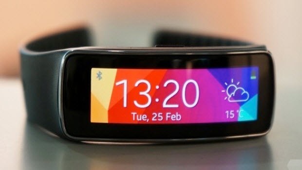 Samsung Galaxy Gear Fit 10 günde stokları tükendi